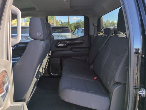 Used 2024 GMC Sierra 1500 SLE image 14