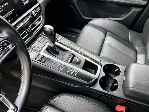 Used 2020 Porsche Macan AWD/4WD image 16