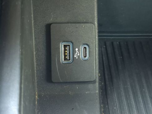 Certified 2022 Ford F350 Lariat w/ Lariat Value Package image 53