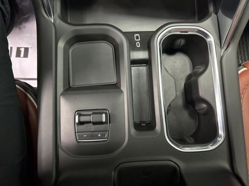 Used 2024 GMC Sierra 3500 Denali Ultimate image 28