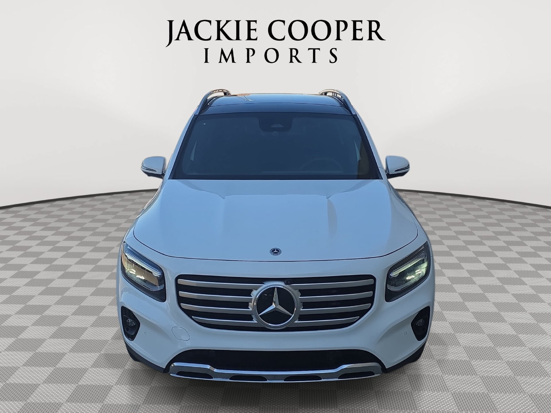 Used 2026 Mercedes-Benz GLB 250 image 2