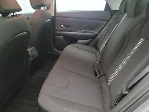 Used 2023 Hyundai Elantra SEL w/ Convenience Package image 18