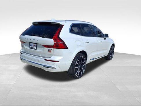 Certified 2023 Volvo XC60 B5 Ultimate w/ Protection Package Premier AWD/4WD image 8