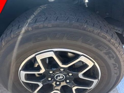 Used 2024 Ford Bronco Outer Banks AWD/4WD image 4