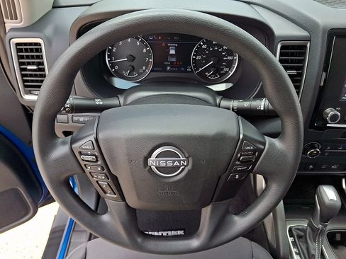 Used 2024 Nissan Frontier SV w/ Technology Package AWD/4WD image 18