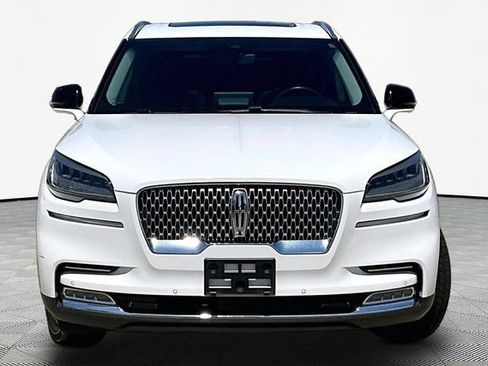 Used 2020 Lincoln Aviator Reserve w/ Equipment Group 201A AWD/4WD image 3