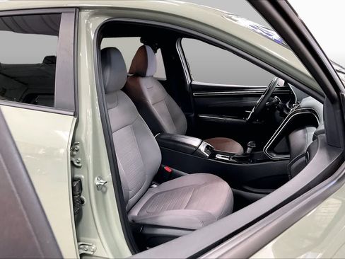 Used 2024 Hyundai Santa Cruz SEL AWD/4WD image 9