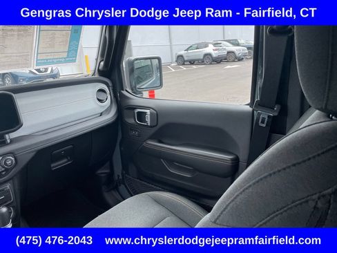 Certified 2025 Jeep Wrangler Unlimited Sahara AWD/4WD image 57