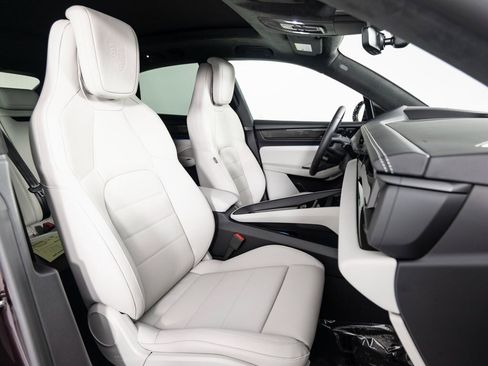 New 2025 Porsche Macan Turbo Electric image 27