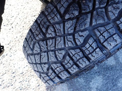 Used 2024 GMC Sierra 1500 AT4 image 67