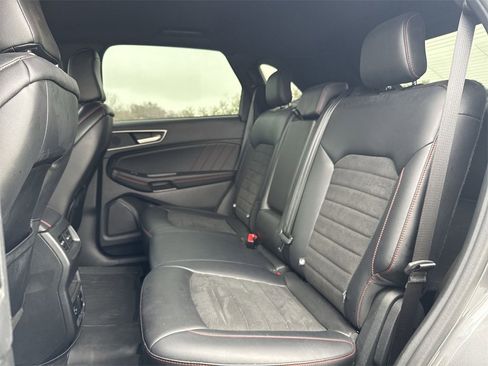 Used 2022 Ford Edge ST-Line image 24