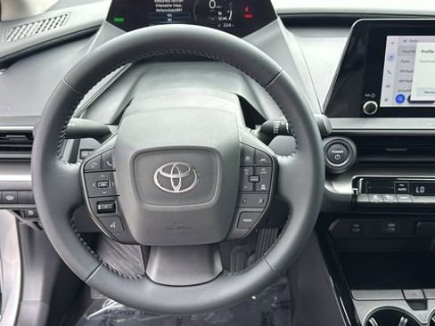 Used 2023 Toyota Prius LE FWD image 19