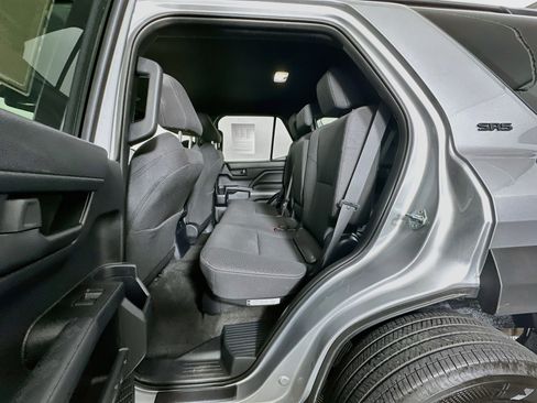 Used 2026 Toyota 4Runner SR5 AWD/4WD image 29