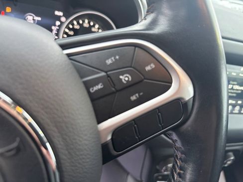 Certified 2021 Jeep Compass Latitude w/ Convenience Group image 24