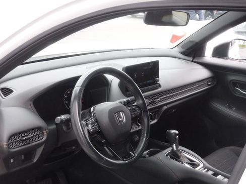 Used 2024 Honda HR-V Sport image 12