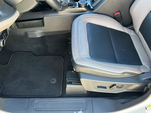 Certified 2024 Ford Bronco Wildtrak AWD/4WD image 11