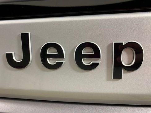 New 2026 Jeep Grand Wagoneer L Summit image 9