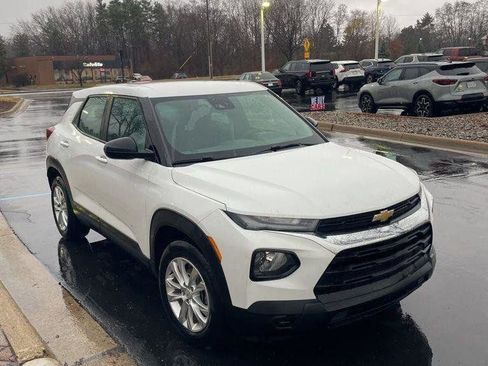 Used 2023 Chevrolet TrailBlazer LS image 4