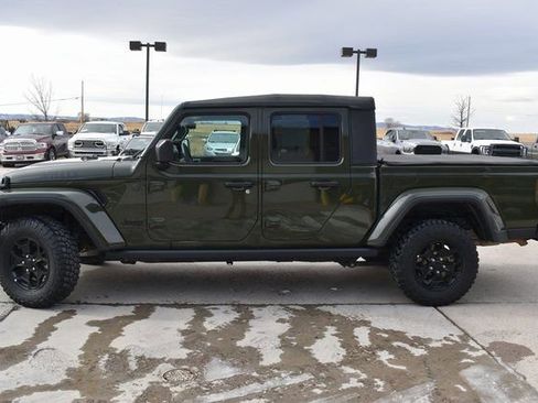 Certified 2023 Jeep Gladiator Sport AWD/4WD image 12
