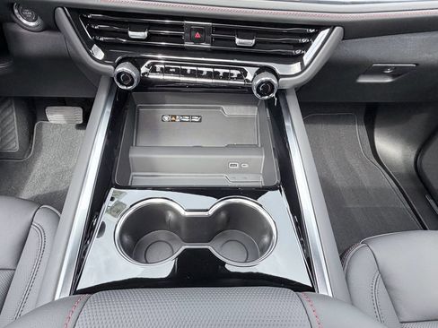 New 2026 Chevrolet Suburban RST image 20