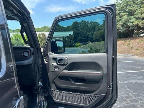 Used 2025 Jeep Gladiator Rubicon w/ Safety Group AWD/4WD image 66