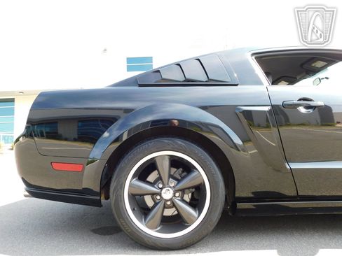 Used 2009 Ford Mustang GT Premium image 27