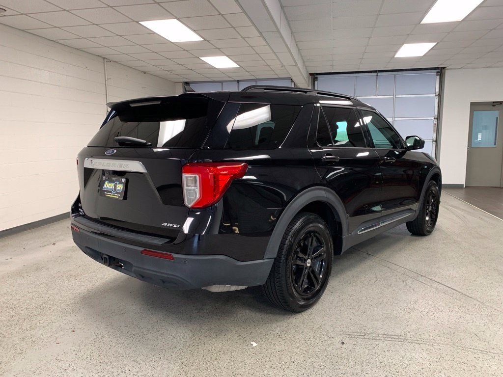 Used 2021 Ford Explorer XLT w/ Class III Trailer Tow Package AWD/4WD image 6