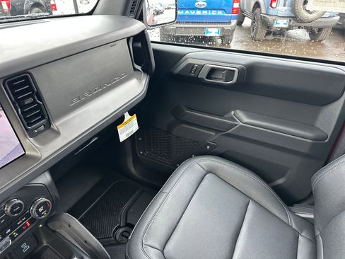 New 2025 Ford Bronco Badlands w/ Sasquatch Package image 16