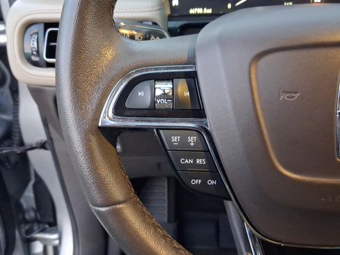 Certified 2023 Lincoln Nautilus FWD w/ Premium Package image 17