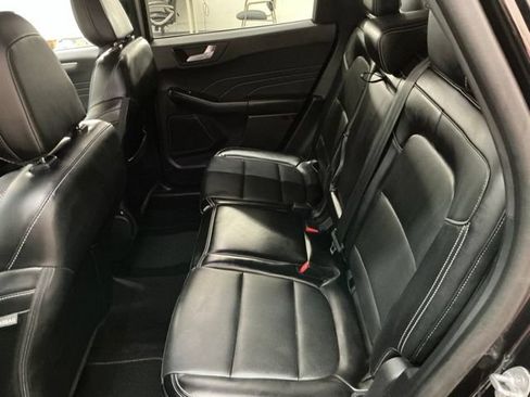 Used 2025 Ford Escape Platinum AWD/4WD image 12