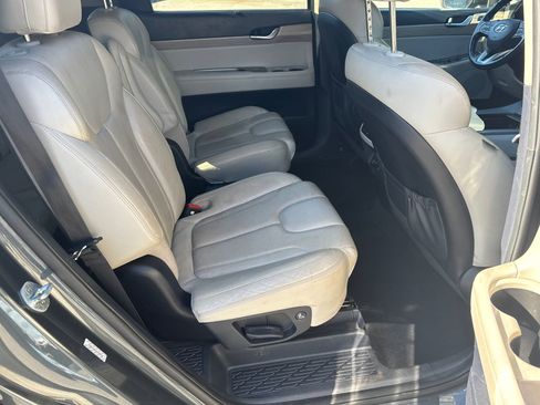 Used 2021 Hyundai Palisade SEL w/ Premium Package image 15