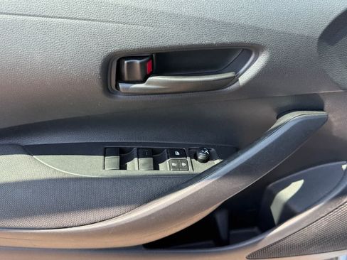 Used 2025 Toyota Corolla LE FWD image 15