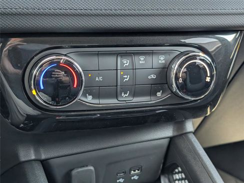 New 2026 Chevrolet TrailBlazer LT w/ LT Cold Weather Package AWD/4WD image 31
