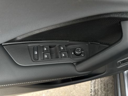 New 2026 Volkswagen Tiguan SE R-Line image 24