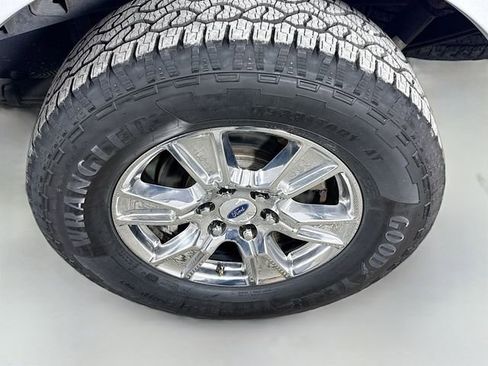 Used 2017 Ford F150 XLT w/ Equipment Group 302A Luxury AWD/4WD image 32