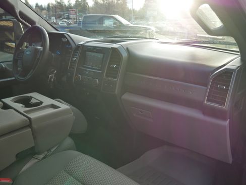 Used 2018 Ford F350 XLT image 23