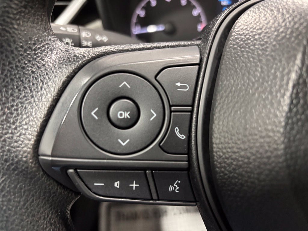 Used 2025 Toyota Corolla LE FWD image 19