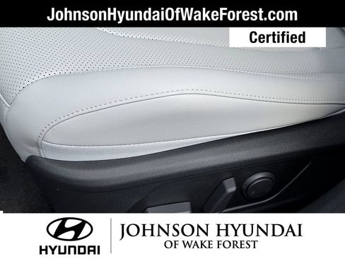 Used 2025 Hyundai Elantra Limited FWD image 38