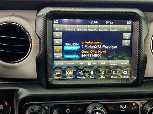 Used 2022 Jeep Wrangler Unlimited Sahara AWD/4WD image 18