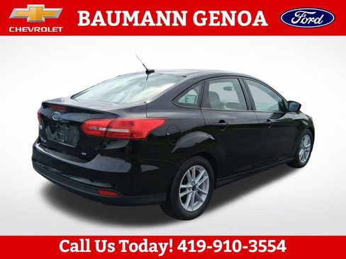 Used 2018 Ford Focus SE FWD image 6