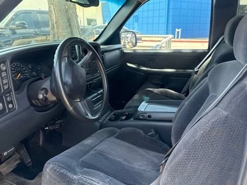 Used 1999 Chevrolet Silverado 2500 LS w/ Firm Ride Suspension Pkg AWD/4WD image 7