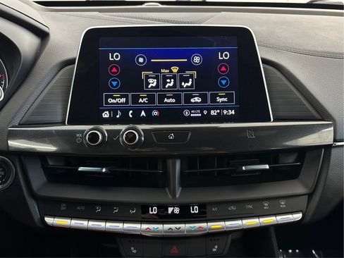 Used 2021 Cadillac CT4 Luxury w/ Sun And Sound Package RWD image 37