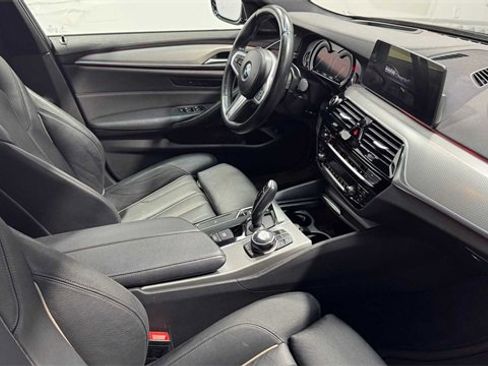 Used 2018 BMW 530i image 11