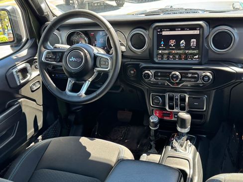 Used 2023 Jeep Wrangler Unlimited Rubicon 4xe AWD/4WD image 19