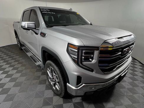 Used 2022 GMC Sierra 1500 SLT w/ SLT Premium Plus Package image 3