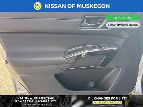 New 2025 Nissan Pathfinder SV image 10