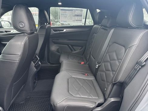New 2026 Volkswagen Atlas Cross Sport SE image 13