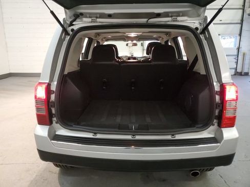 Used 2011 Jeep Patriot 70th Anniversary w/ Sun/Sound Group AWD/4WD image 24