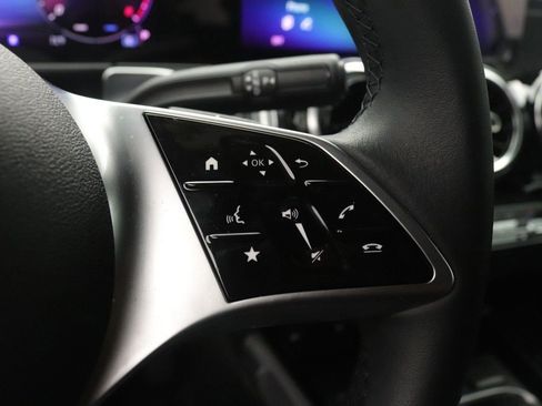 Used 2026 Mercedes-Benz GLB 250 image 15