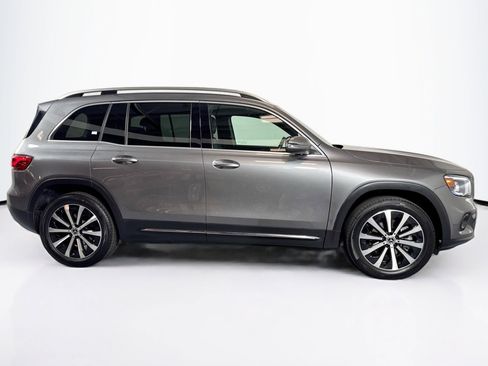 Used 2022 Mercedes-Benz GLB 250 4MATIC image 4